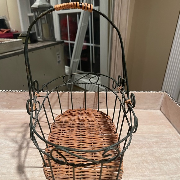 Decorative Display Fruit Kitchen Basket - Picture 3 of 8